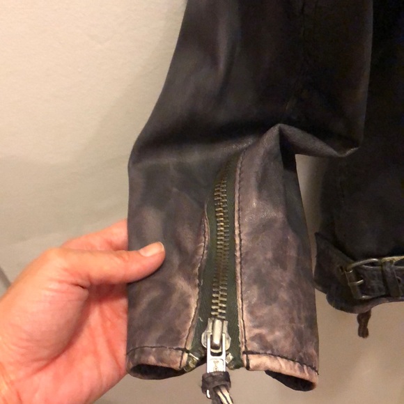 Black distressed leather jacket - Picture 6 of 7